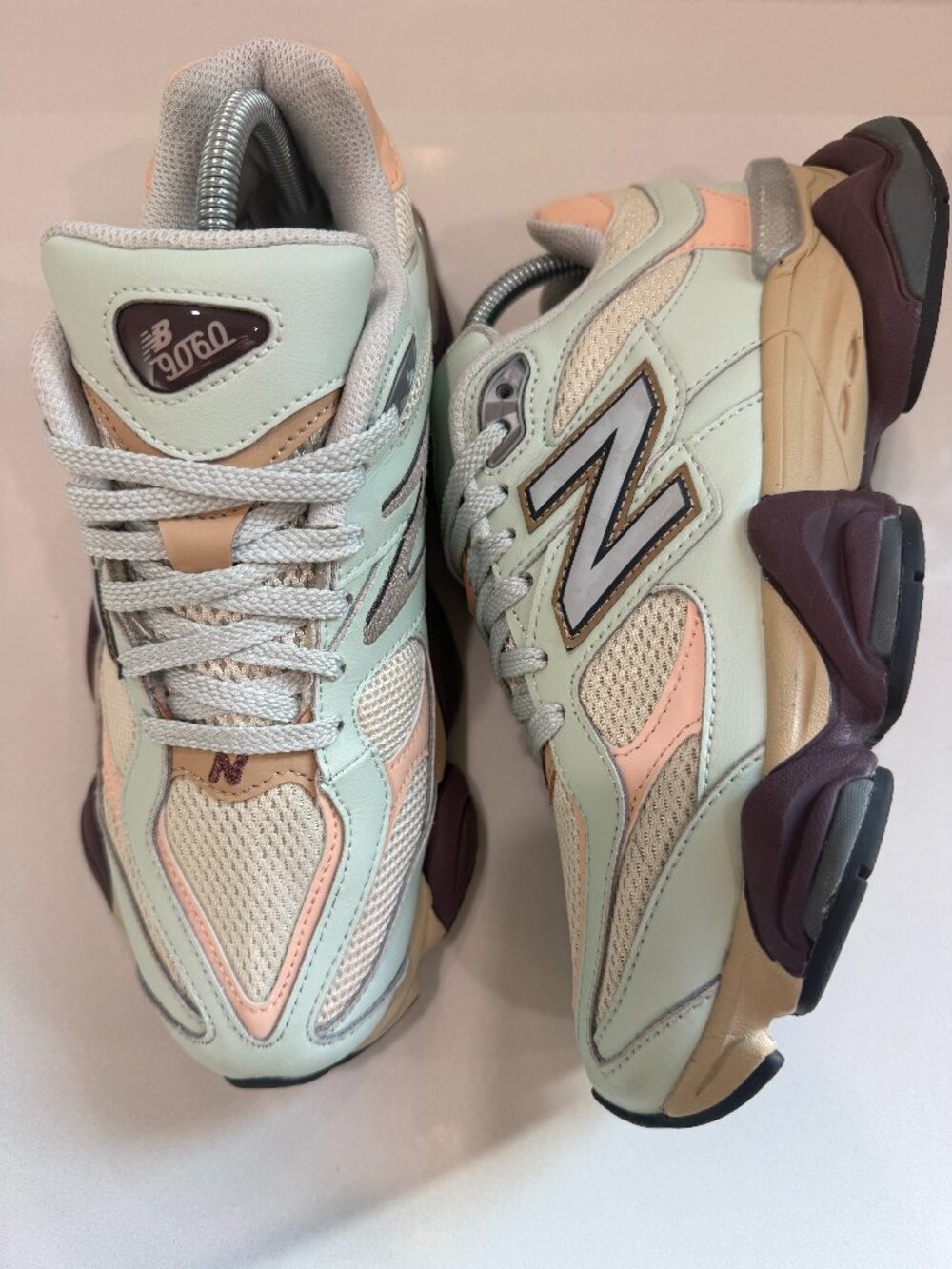 ew Balance 9060 Cream Peach Sneakers Women’s Size 8